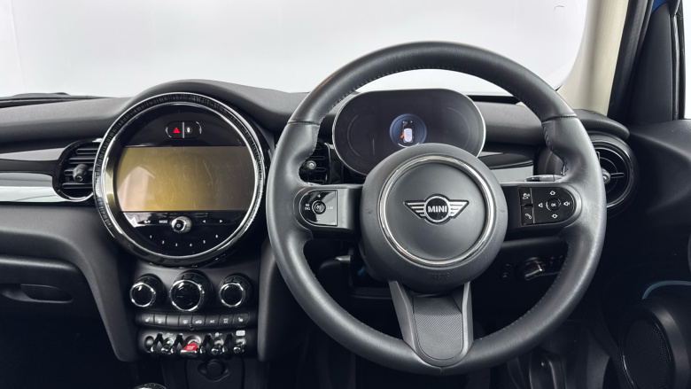 MINI Hatchback 1.5 Cooper Classic Premium 5dr Petrol Hatchback